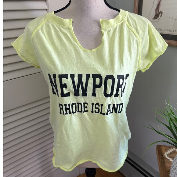 NEWPORT RHODE ISLAND Womens T-Shirt Small Neon Yellow Casual New England - Picture 1 of 9